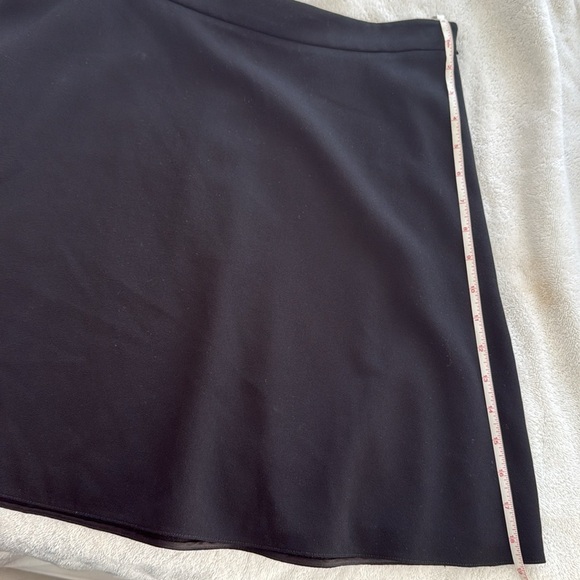 Valentino Classic Black A-line Wool and Silk Mini Skirt - Picture 4 of 8